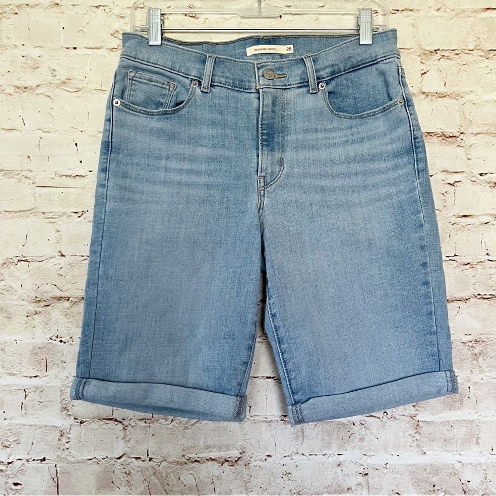 Levis Bermuda jean shorts 